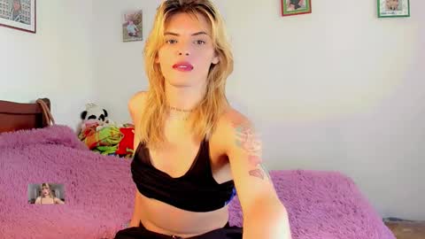 Femboy Exotic online show from February 2026 03:23:02 PM