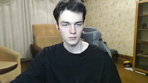 Snapshot of xtraqqq chatting on December 2024 09:30:02 PM traqqq online show from December 2024 09:30:02 PM