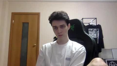 Snapshot of xtraqqq chatting on February 2025 06:44:01 PM traqqq online show from February 2025 06:44:01 PM