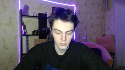 Snapshot of xtraqqq chatting on February 2025 08:33:02 PM traqqq online show from February 2025 08:33:02 PM