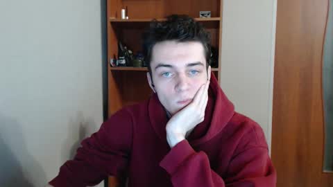 Snapshot of xtraqqq chatting on September 2025 06:19:01 PM traqqq online show from September 2025 06:19:01 PM