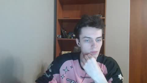 Snapshot of xtraqqq chatting on October 2025 08:31:01 PM traqqq online show from October 2025 08:31:01 PM