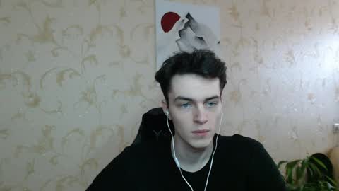 traqqq online show from April 2026 11:47:01 AM