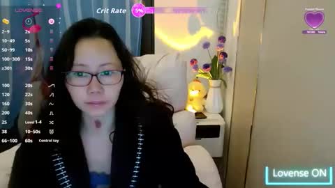 LiLiLi online show from April 2026 10:26:02 PM