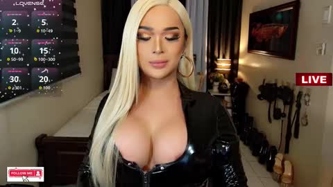 K E L L Y online show from December 2025 08:16:02 PM