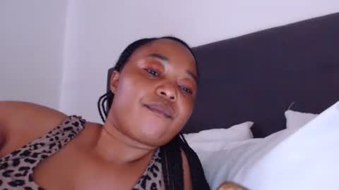 Xxamor online show from October 2025 03:23:02 PM