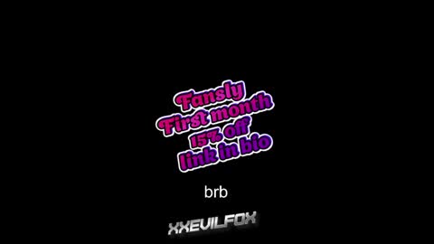 Snapshot of xxevilfox chatting on January 2025 10:18:01 PM Fox online show from January 2025 10:18:01 PM