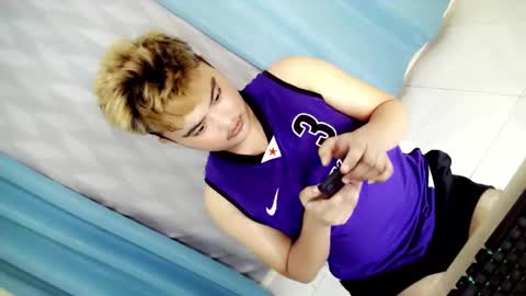 Loyd online show from November 2025 10:04:02 AM