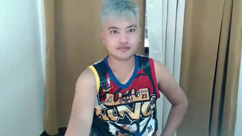 Loyd online show from December 2025 05:03:02 AM