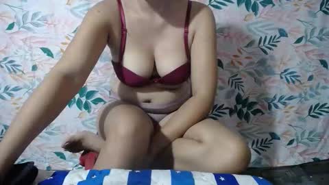 xxhott_ online show from October 2025 01:38:01 AM