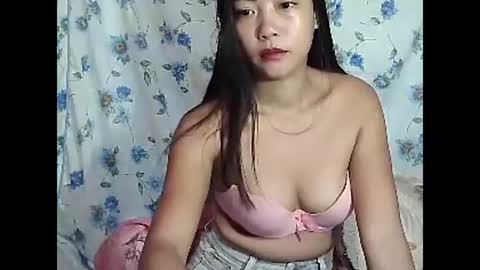 xxkylie18 online show from September 2025 07:05:01 PM