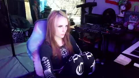 Snapshot of xxlilithmoonxx chatting on June 2026 11:38:02 PM Lilith online show from June 2026 11:38:02 PM