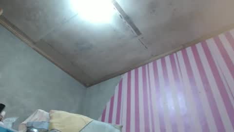 Snapshot of xxrowenatastycockforyouxx chatting on January 2025 02:33:01 AM xxrowenatastycockforyouxx online show from January 2025 02:33:01 AM