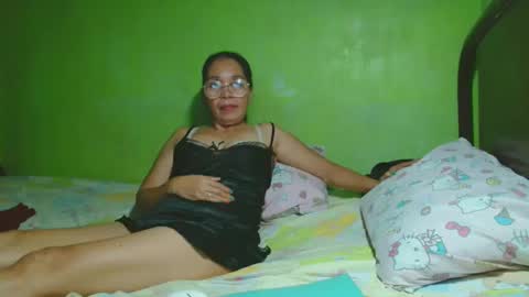 Snapshot of xxsexypinayxx chatting on February 2025 08:31:01 PM xxsexypinayxx online show from February 2025 08:31:01 PM