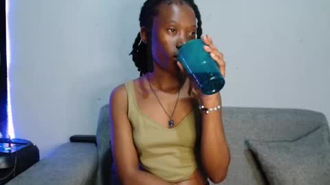 xxsexytalia28 online show from October 2025 07:59:01 PM