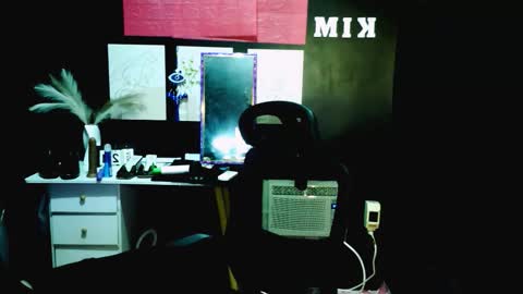 xxslutty kim online show from November 2025 10:47:02 AM