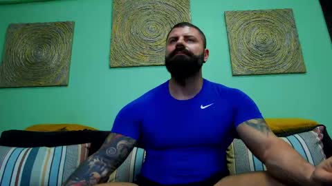 Snapshot of xxtreamleonard chatting on May 2026 04:41:01 AM Xtream Leonard online show from May 2026 04:41:01 AM