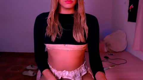 Snapshot of xxxanonymousloverxxx chatting on January 2025 05:22:02 AM Chiara online show from January 2025 05:22:02 AM