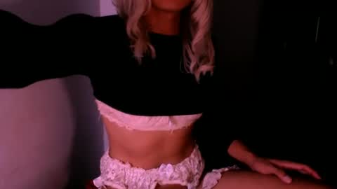 Snapshot of xxxanonymousloverxxx chatting on September 2025 04:40:02 AM Chiara online show from September 2025 04:40:02 AM