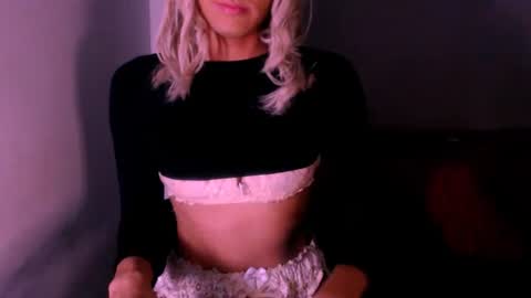 Snapshot of xxxanonymousloverxxx chatting on October 2025 05:49:02 AM Chiara online show from October 2025 05:49:02 AM