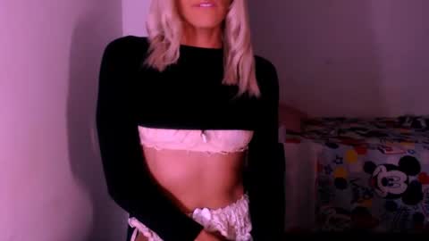 Snapshot of xxxanonymousloverxxx chatting on October 2025 04:42:01 AM Chiara online show from October 2025 04:42:01 AM