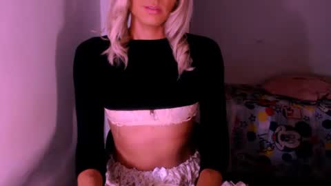 Snapshot of xxxanonymousloverxxx chatting on November 2025 06:25:01 AM Chiara online show from November 2025 06:25:01 AM