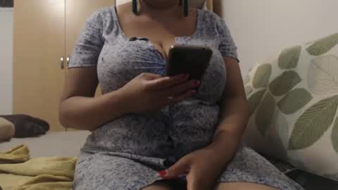 Snapshot of xxxbustybabe27x chatting on January 2025 05:24:02 PM Ayanda online show from January 2025 05:24:02 PM