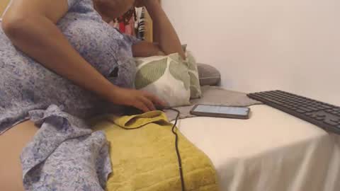 Snapshot of xxxbustybabe27x chatting on January 2025 07:37:01 PM Ayanda online show from January 2025 07:37:01 PM