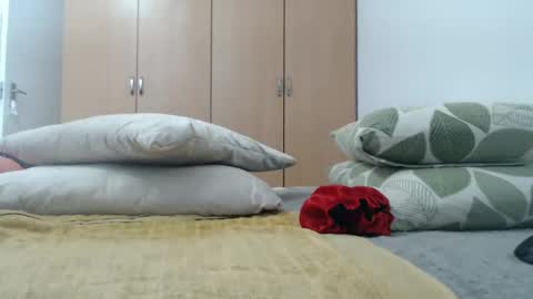 Snapshot of xxxbustybabe27x chatting on February 2025 12:05:02 PM Ayanda online show from February 2025 12:05:02 PM