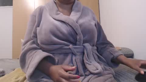 Snapshot of xxxbustybabe27x chatting on February 2025 07:59:02 PM Ayanda online show from February 2025 07:59:02 PM