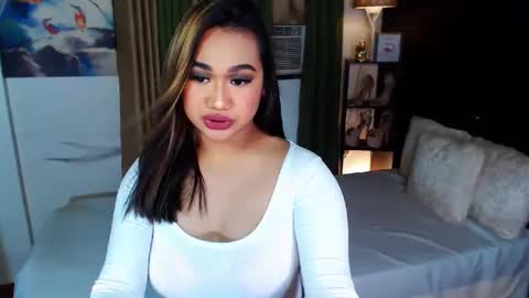 OLIVIA online show from January 2025 02:40:02 PM