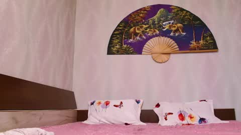 isa and gonzo online show from March 2025 08:56:02 AM