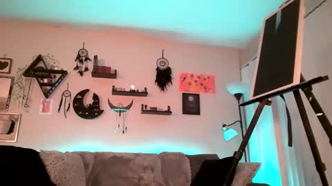 Lola online show from November 2025 01:44:01 AM