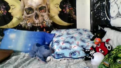 Snapshot of xxxmistymoansxxx chatting on November 2025 09:32:01 AM Misti online show from November 2025 09:32:01 AM