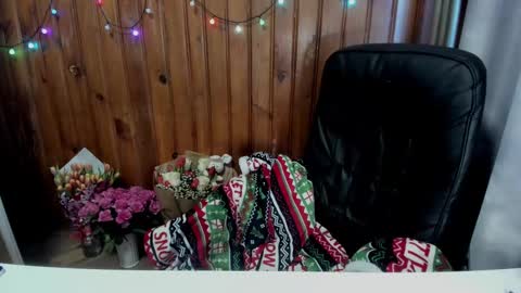 Lana online show from February 2025 08:42:01 AM