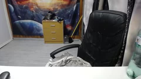 Lana online show from October 2025 10:10:01 PM