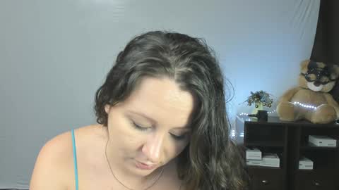Melany online show from January 2025 03:01:01 AM
