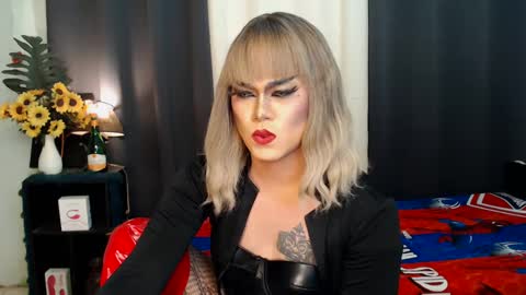 Snapshot of xyournightmarequeenx chatting on December 2024 07:07:01 PM QueenMarina online show from December 2024 07:07:01 PM