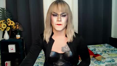 Snapshot of xyournightmarequeenx chatting on January 2025 09:18:01 PM QueenMarina online show from January 2025 09:18:01 PM