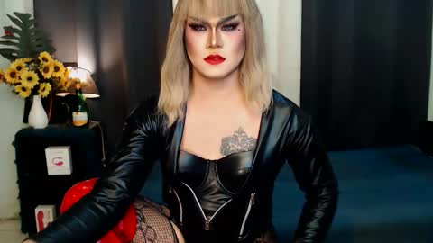 Snapshot of xyournightmarequeenx chatting on February 2025 06:45:02 AM QueenMarina online show from February 2025 06:45:02 AM