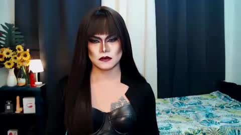 Snapshot of xyournightmarequeenx chatting on September 2025 03:12:01 PM QueenMarina online show from September 2025 03:12:01 PM