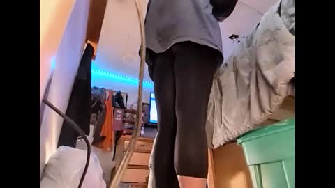 Xzbib online show from February 2025 12:16:01 AM