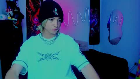 xzerox_ online show from September 2025 01:49:01 AM