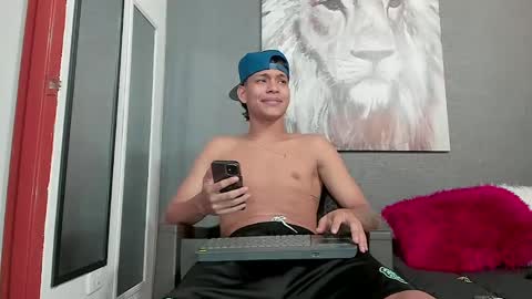 Sr. Y0ung Master online show from January 2025 05:34:01 AM