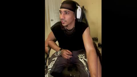 Y0ungman online show from October 2025 09:24:01 PM