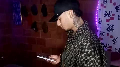 Yajz online show from October 2025 03:40:02 AM