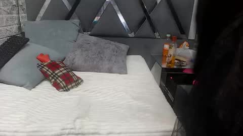 yanetrose online show from December 2025 03:22:02 AM