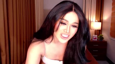 Allisonn online show from March 2025 02:08:02 PM