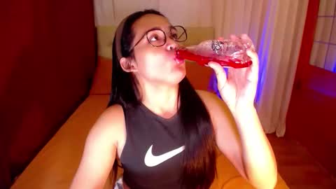 Allisonn online show from September 2025 04:42:01 PM