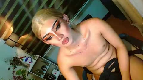 miss yasii online show from April 2026 06:04:02 PM